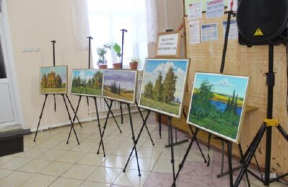 Передвижную выставку картин здвинского художника подготовили в районном музее