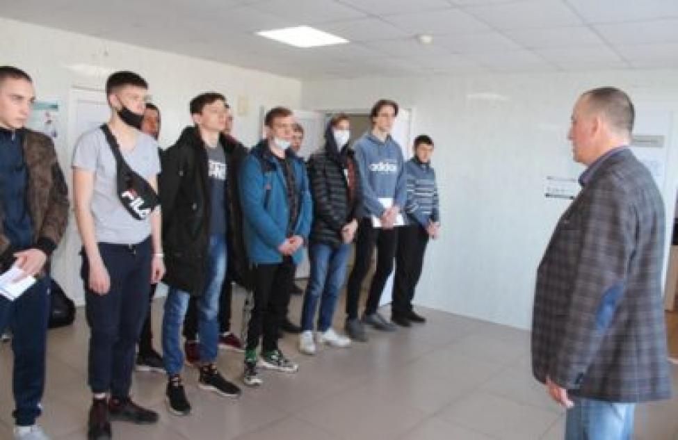 14 парней из Здвинского района отправились на службу в осенний призыв